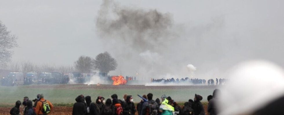 Clashes between anti basin demonstrators and police in Sainte Soline