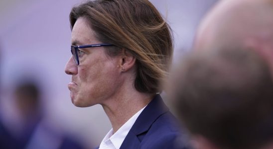 Corinne Deacon fired from the France team who to replace