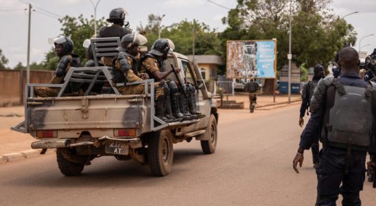 Cote dIvoire delivers military equipment to Burkina Faso to fight