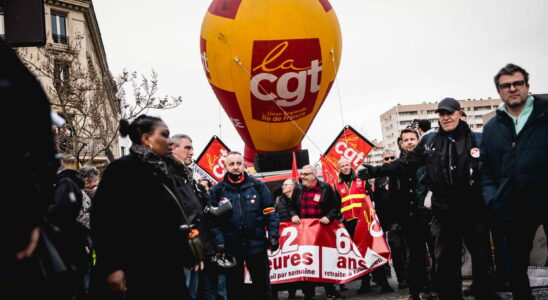 Demonstration of March 7 Paris and region routes in France