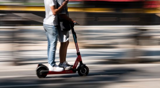 Electric scooters the minimum age raised to 14 years the