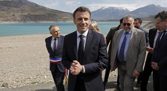 Emmanuel Macron unveils his Water plan in the face of