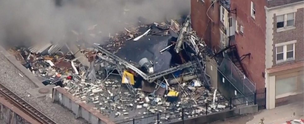 Explosion at chocolate factory several dead