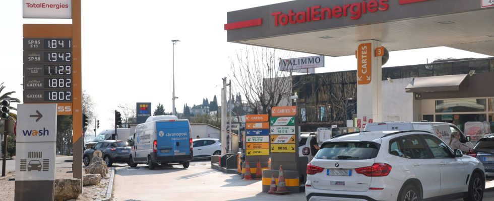 Fuel prices ceiling at Total what price on average