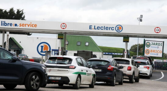 Fuel prices gasoline at cost price at Leclerc a ceiling