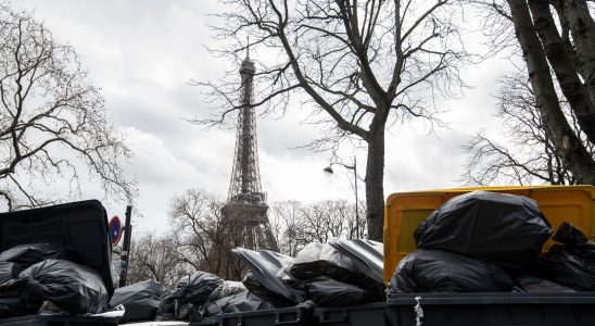 Garbage collectors strike in Paris how do requisitions work