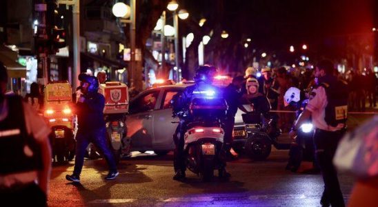 Gunman attack in Tel Aviv Israel 3 injured