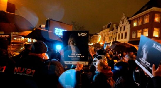 Healthcare workers in Utrecht take a stand against high work