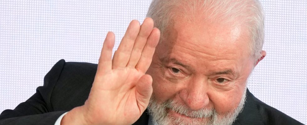 Ill Lula cancels China trip