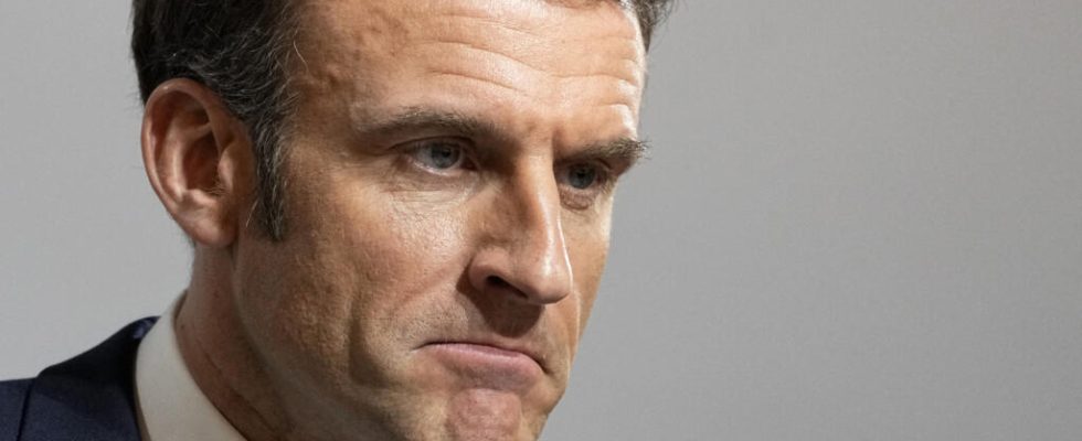 In the spotlight Macron in the snares of pensions