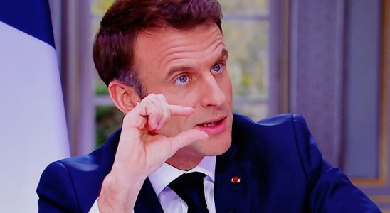 Interview with Emmanuel Macron a skin less president