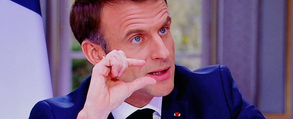 Interview with Emmanuel Macron a skin less president