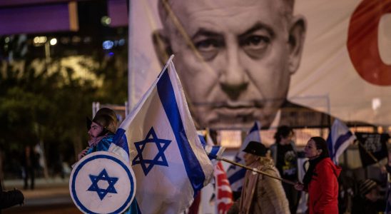 Israel Netanyahu like a fish in chaos