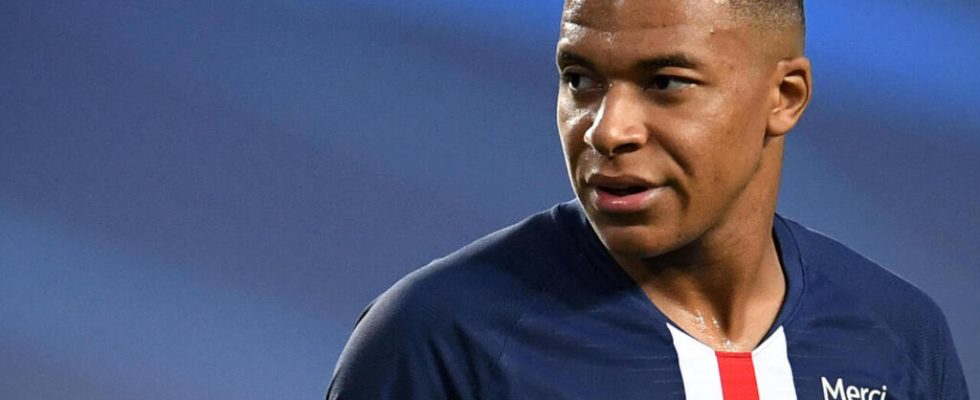 Kylian Mbappe new captain of the Blues