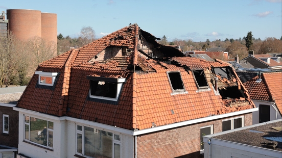 Large fire in Zeist extinguished resident and firefighter injured