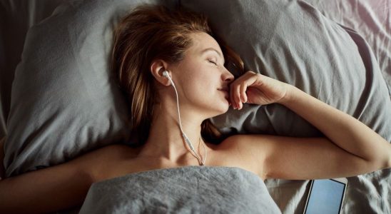 Listening to K pop can help you fall asleep faster