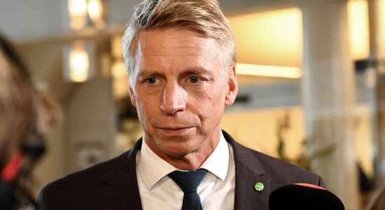 MP demands law against nuclear weapons in Sweden