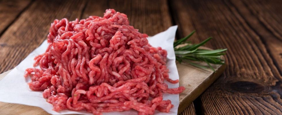 Meat contaminated with EColi bacteria would cause urinary tract infections