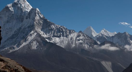 Nepal stops solo hikers too expensive to operate