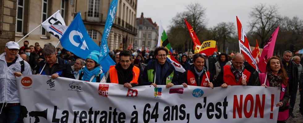 New protests against pension increase in France