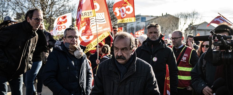 Pensions 740000 demonstrators according to the police more than 2