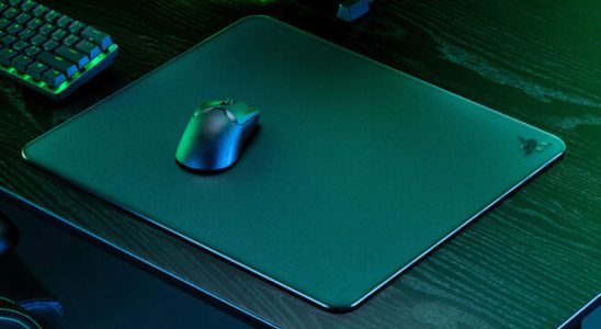 Razer Atlas introduced High end mousepad with glass surface