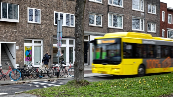 Residents Croeselaan Utrecht Damage to houses by bus over speed