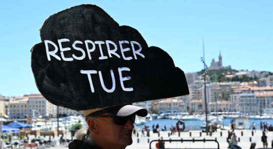 Residents in Marseille file a complaint against X on pollution