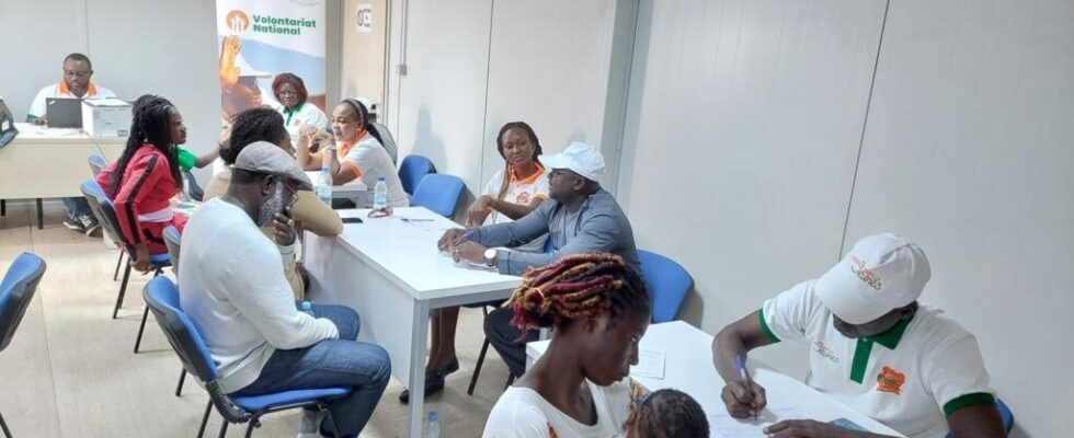 Returned from Tunisia the first 145 Ivorians supported in their