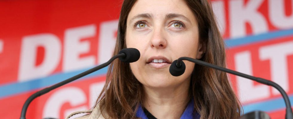 Sophie Binet elected head of the CGT