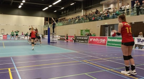 Tour through the halls VV Utrecht suffers damage Korfball players