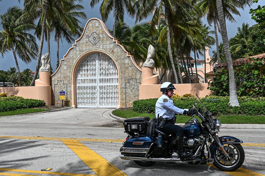 The entrance to the Mar a Lago residence of former US President Donald Trump in Palm Beach, Florida on August 9, 2022