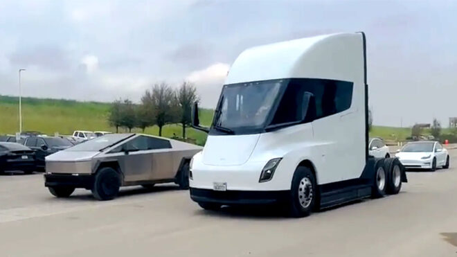 Video Tesla Semi and Tesla Cybertruck in the take off race