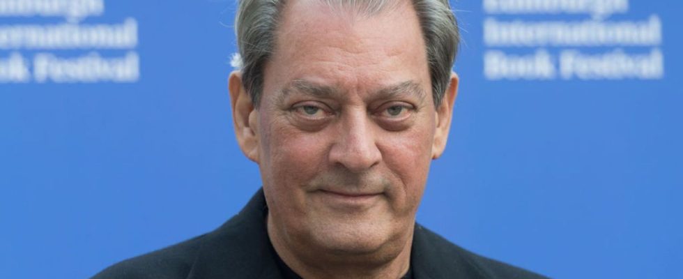 Writer Paul Auster suffers from cancer announces his wife