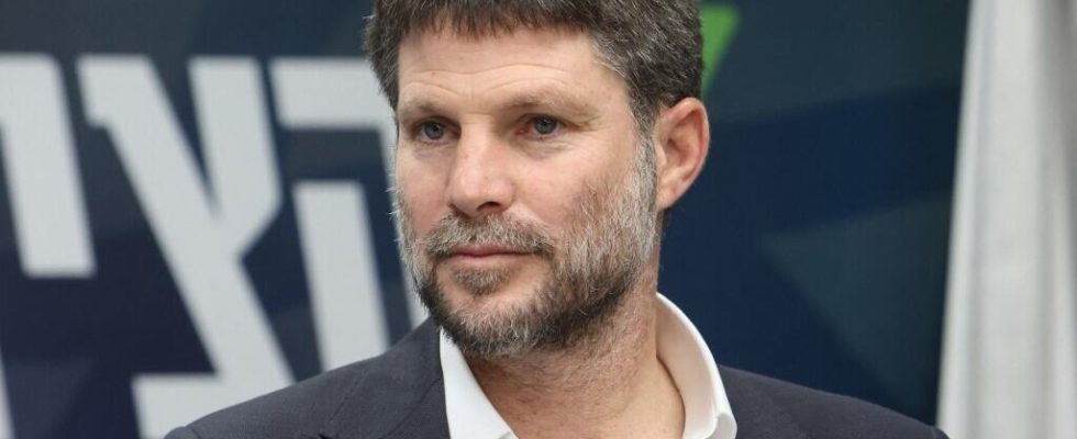 new controversial remarks by Minister Smotrich passing through France