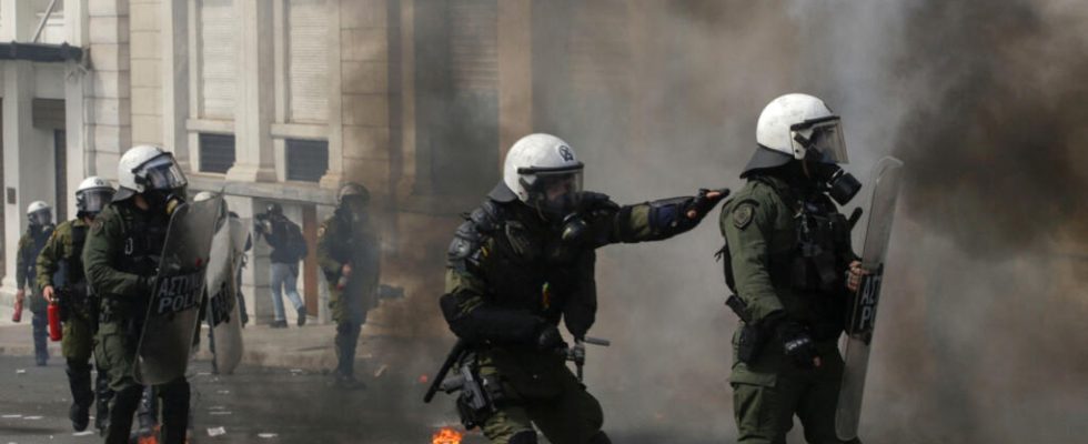 police chief sacked after violent clashes during protests