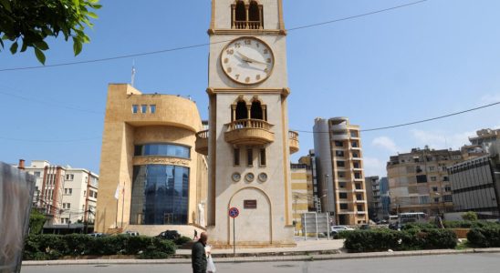 time zone change turns into sectarian dispute