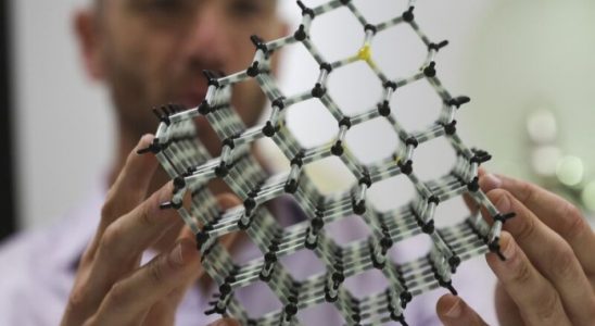 1680908593 Amazon is growing diamonds for future quantum computing plans