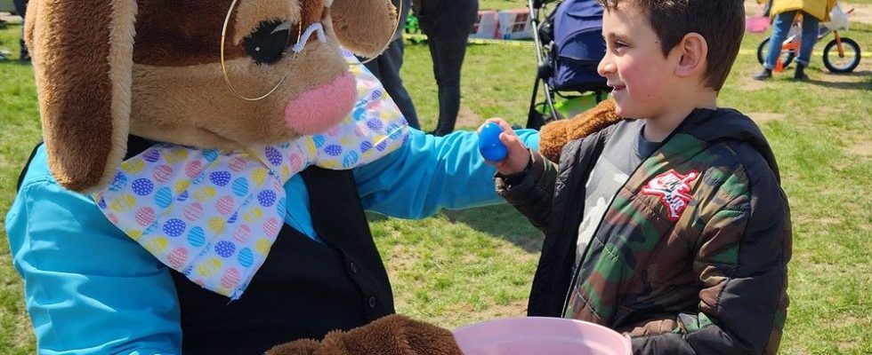 1681147994 FreeHelpCK egg hunt draws more than 700 kids