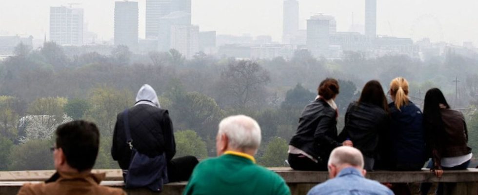 Air pollution kills 1200 children and teenagers a year in