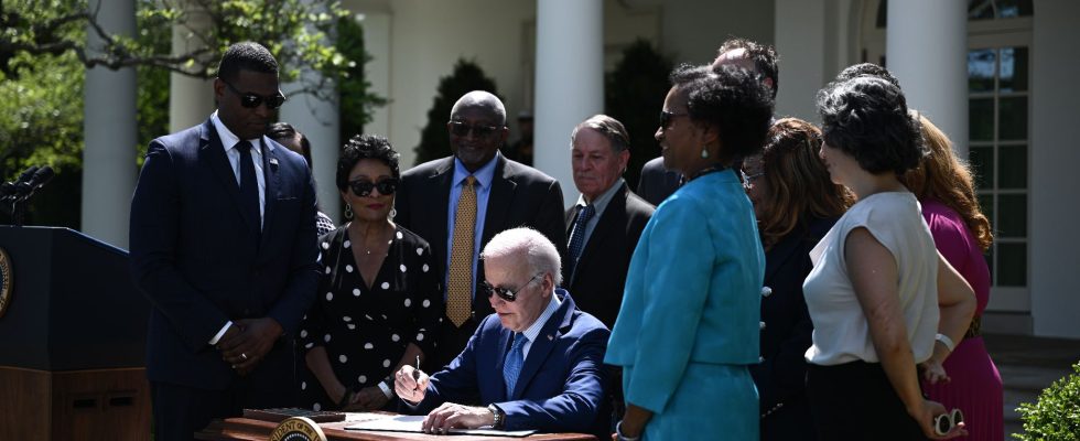 Biden his Ray Bans his age… What the American press says