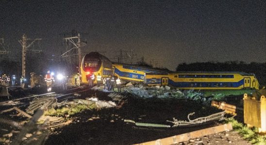 Calamity hospital opened in Utrecht after serious train accident in