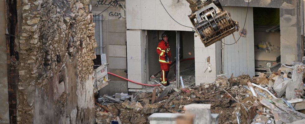 Collapsed buildings in Marseille Lyon Lille Controls often non existent