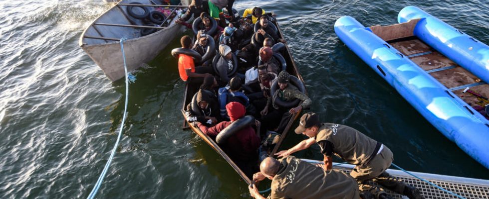 Departures and shipwrecks are increasing off Tunisia