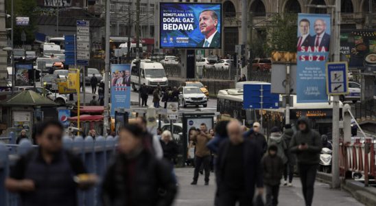 Elections in Turkiye faced with rumors of manipulation volunteers organize