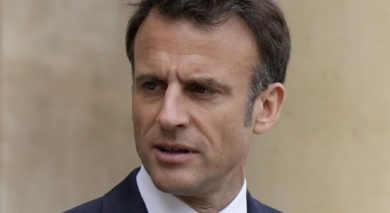 Emmanuel Macron officially promulgates the pension reform