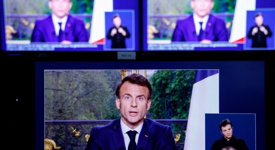 Emmanuel Macron threatened by himself or the permanent discrepancy between