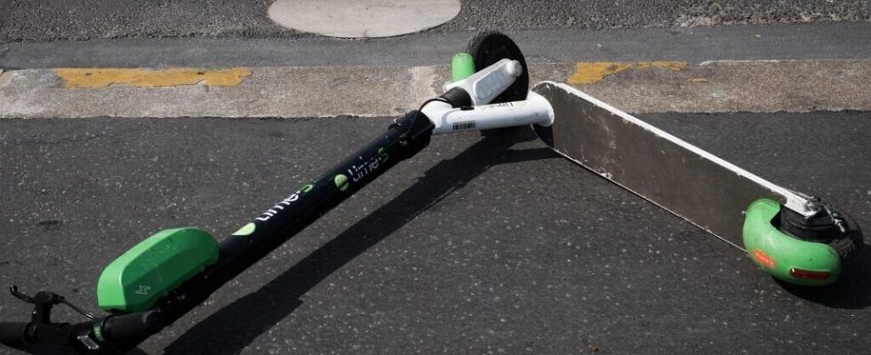 End of race for self service scooters in Paris