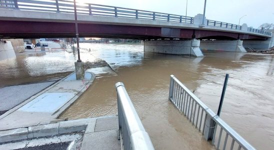 Expect Chatham basement floods Tuesday high Thames River levels till