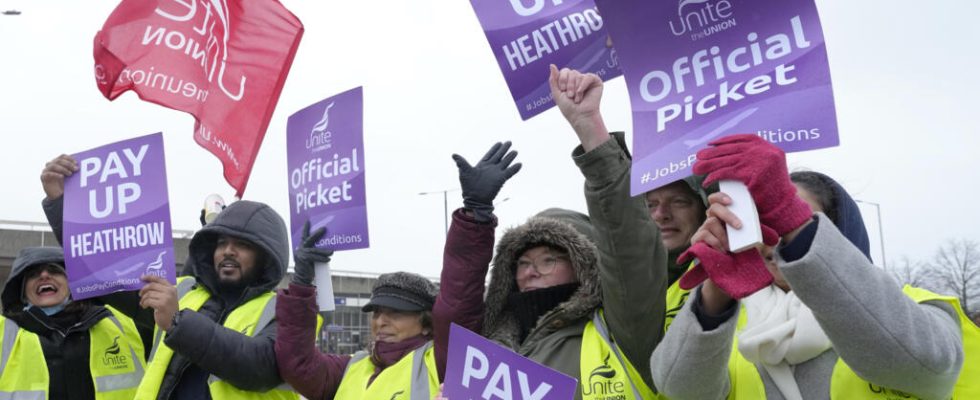 Heathrow airport security guards on strike over Easter holiday